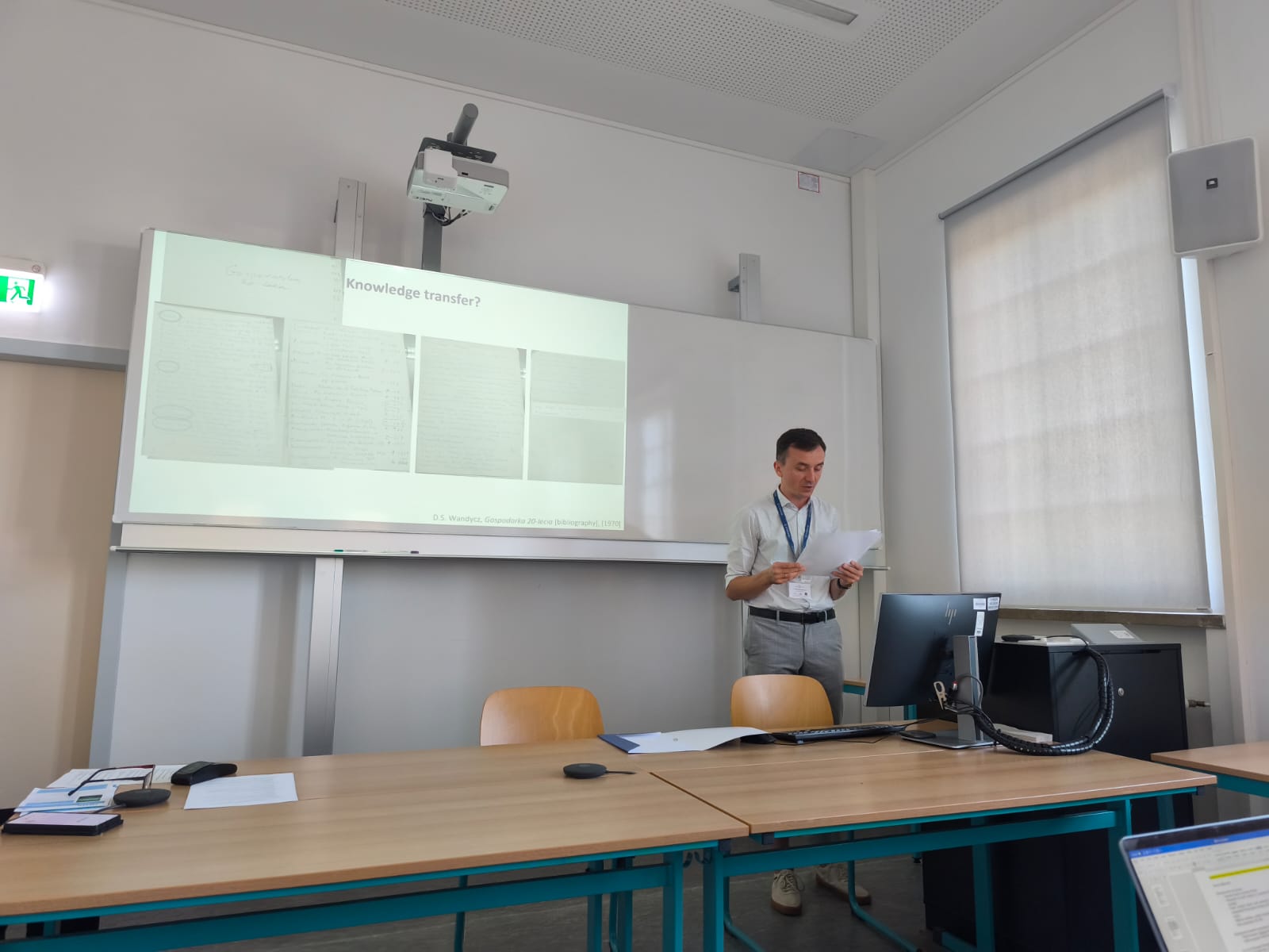 Dr Bębnowski during his lecture