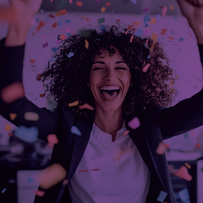 ciesząca się kobieta