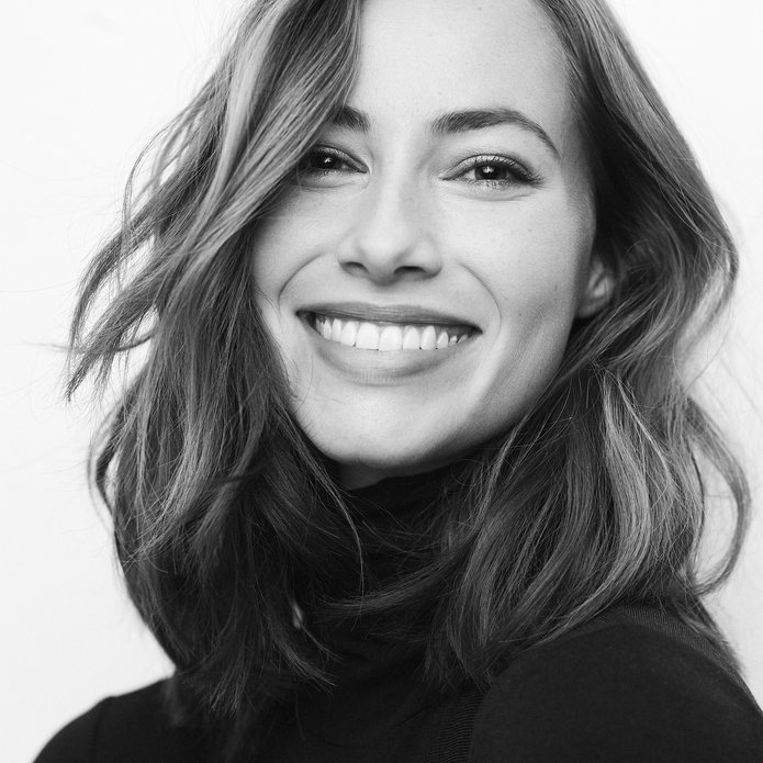 uśmiechnięta dziewczyna 