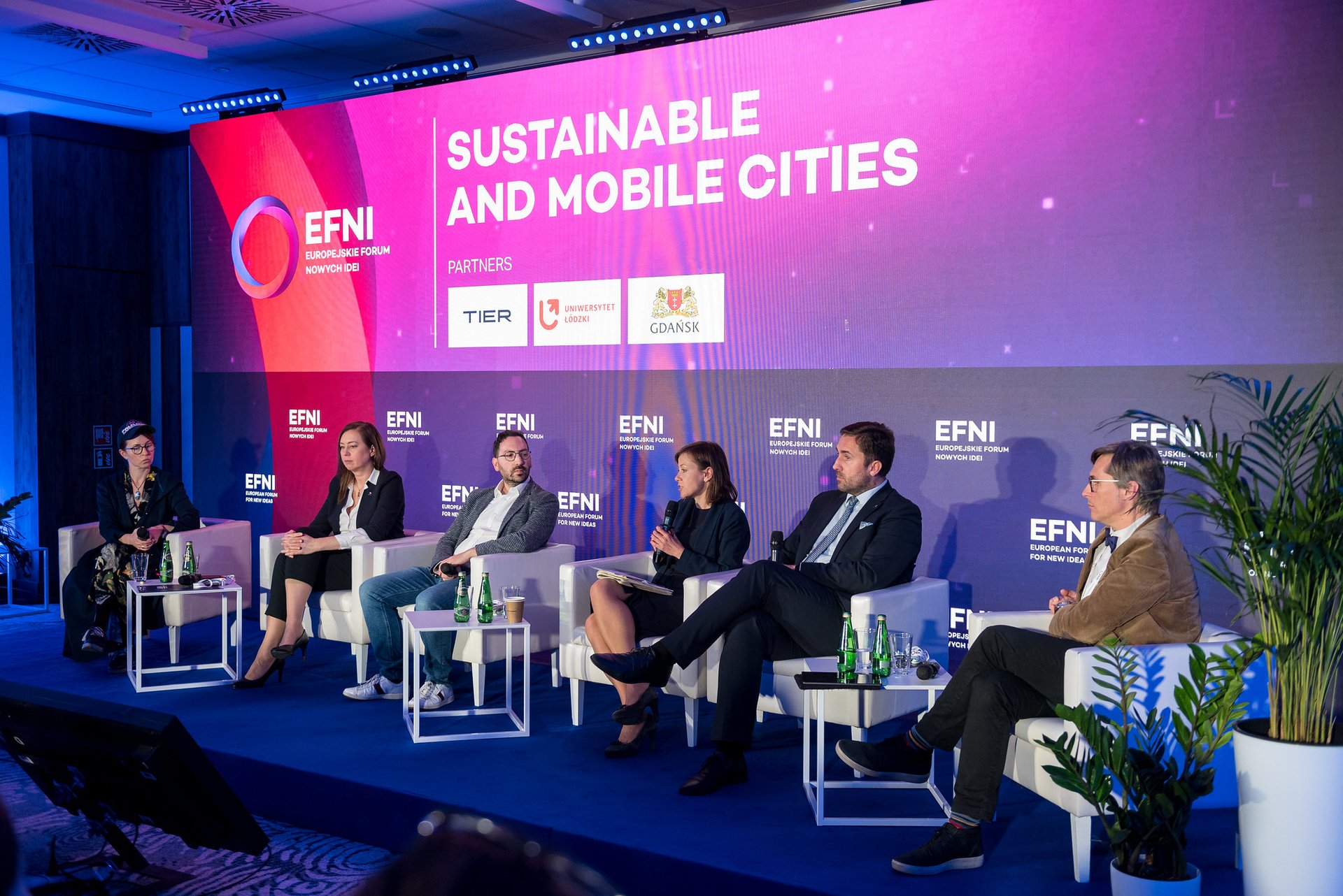 naukowcy UŁ podczas panelu dyskusyjnego 