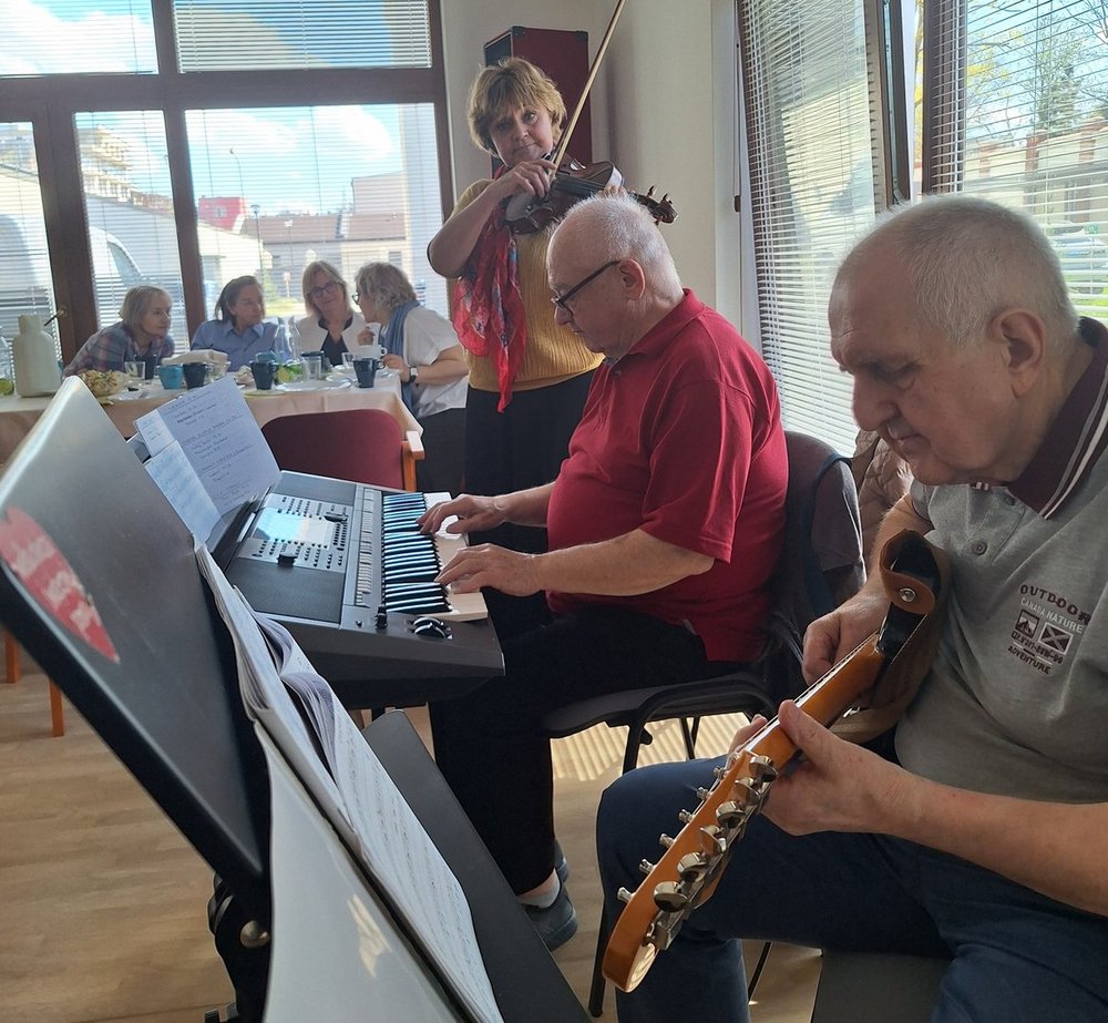 Koncert zespołu Senior Band w klubowej świetlicy