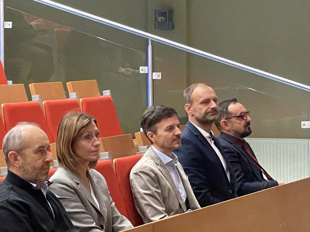 uczestnicy projektu zdolny uczeń, świetny student. Na zdjęciu: uczniowie szkół, wykładowcy UŁ