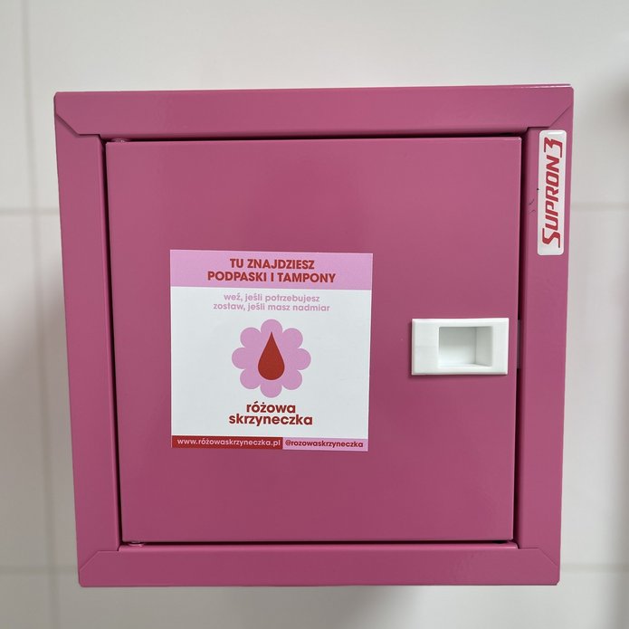 różowa skrzyneczka