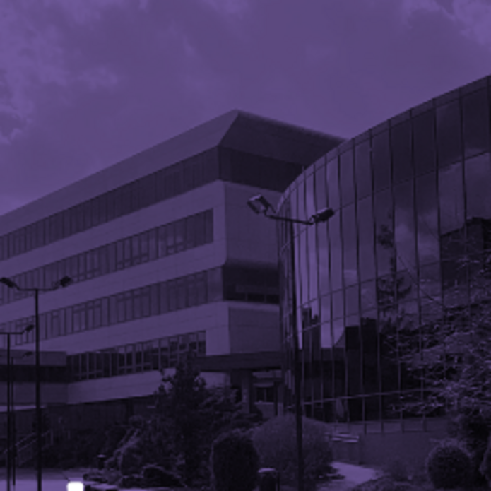 zdjęcie wydziału z napisem gratulacje