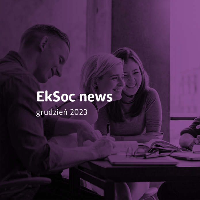 grupa młodych ludzi pracująca przy stole