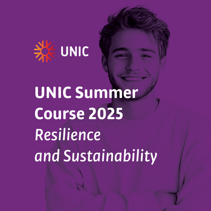 zdjęcie studenta oraz napis unic summer course 