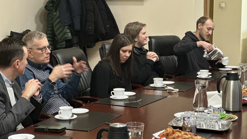 osoby biorące udział w kawie z rekorem