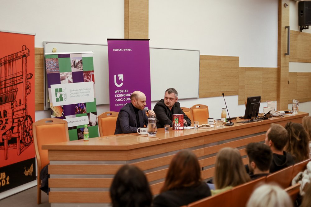 Jan Śpiewak wraz z prowadzącym