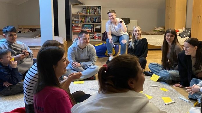 Osoby studiujące podczas wywiadów w Domu Dziecka nr 4 w Łodzi