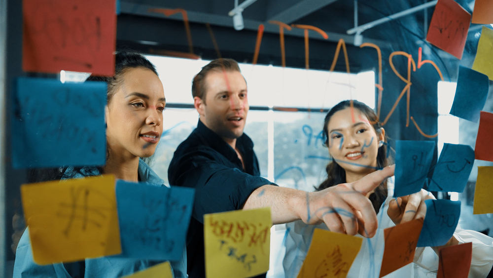 wielokulturowy zespół przy pracy