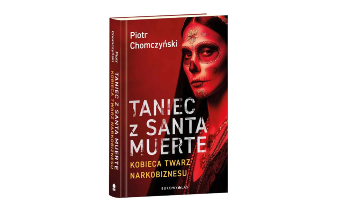 okładka ksiażki z twarzą kobiety pomalowaną w stylu  Dia de Muertos