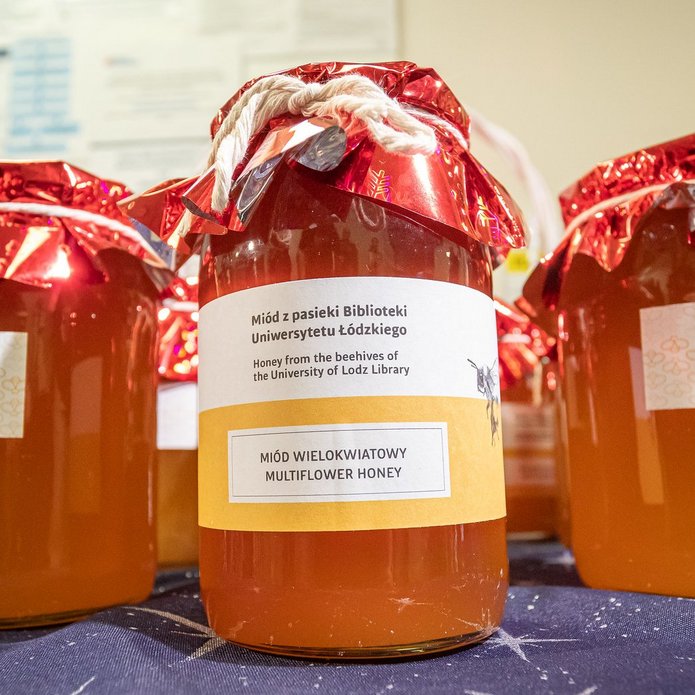 Uroczystość przekazania miodów pacjentom Szpitala im. Kopernika